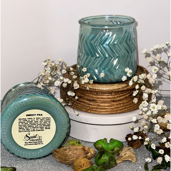 Sweet Pea, SCENT UNLEASHED LLC Hand Poured scented Candle - Picture 3 of 4